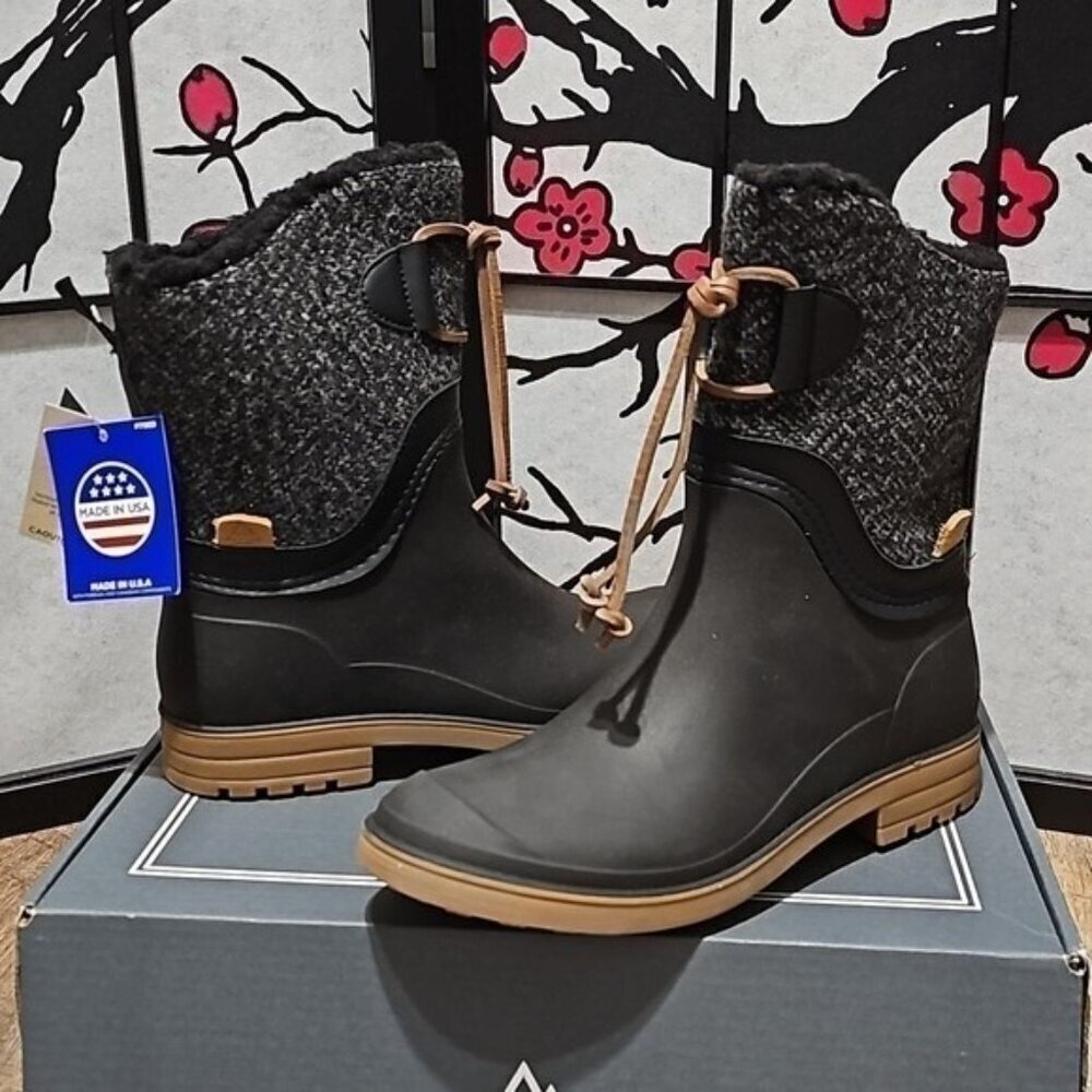 Kamik Alpine Design Hazel Shortie Waterproof Boots NWB Size 6
